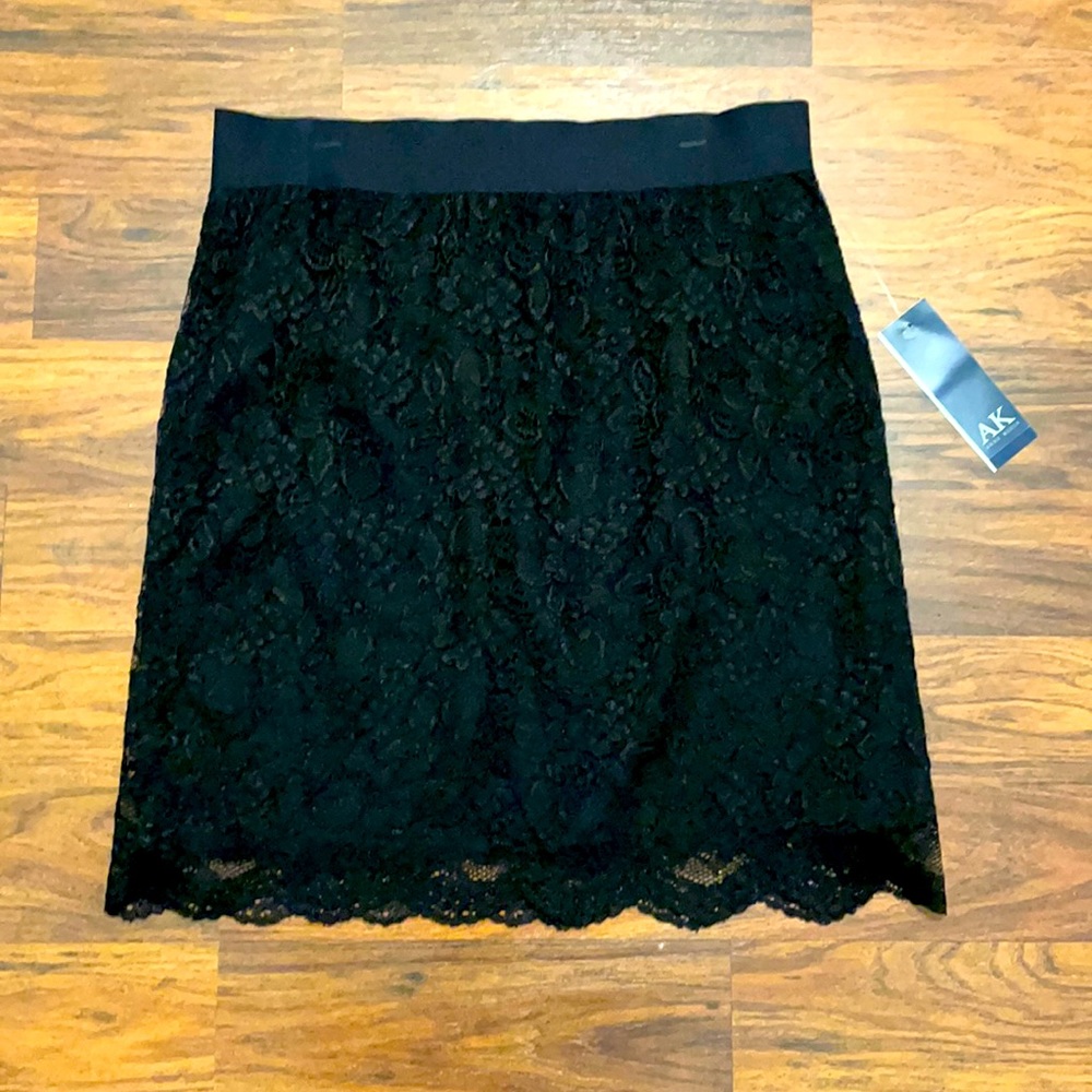 NWT Anne Klein Black Lace Skirt, size 6